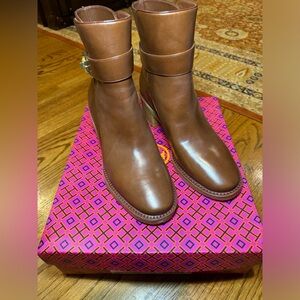 New In Box Tory Burch Kira 55M Bootie in Sierra Almond. Size 10.5